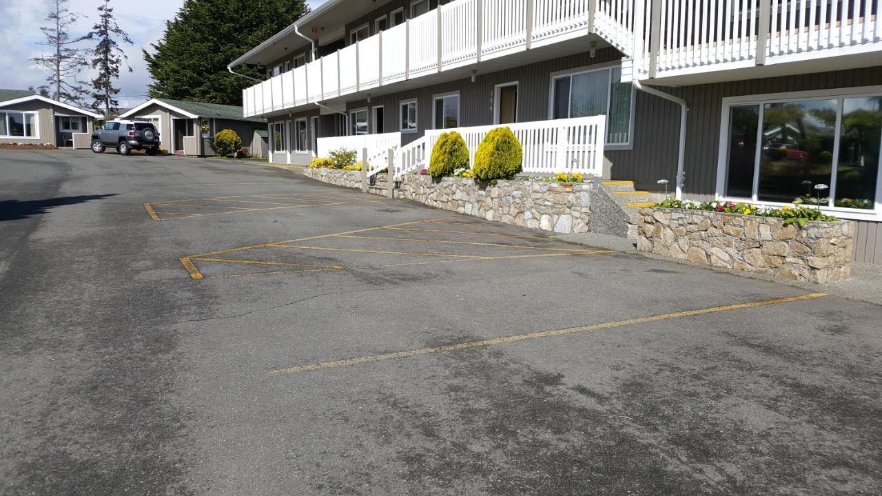 The Cedarwood Inn & Suites Sidney Eksteriør bilde