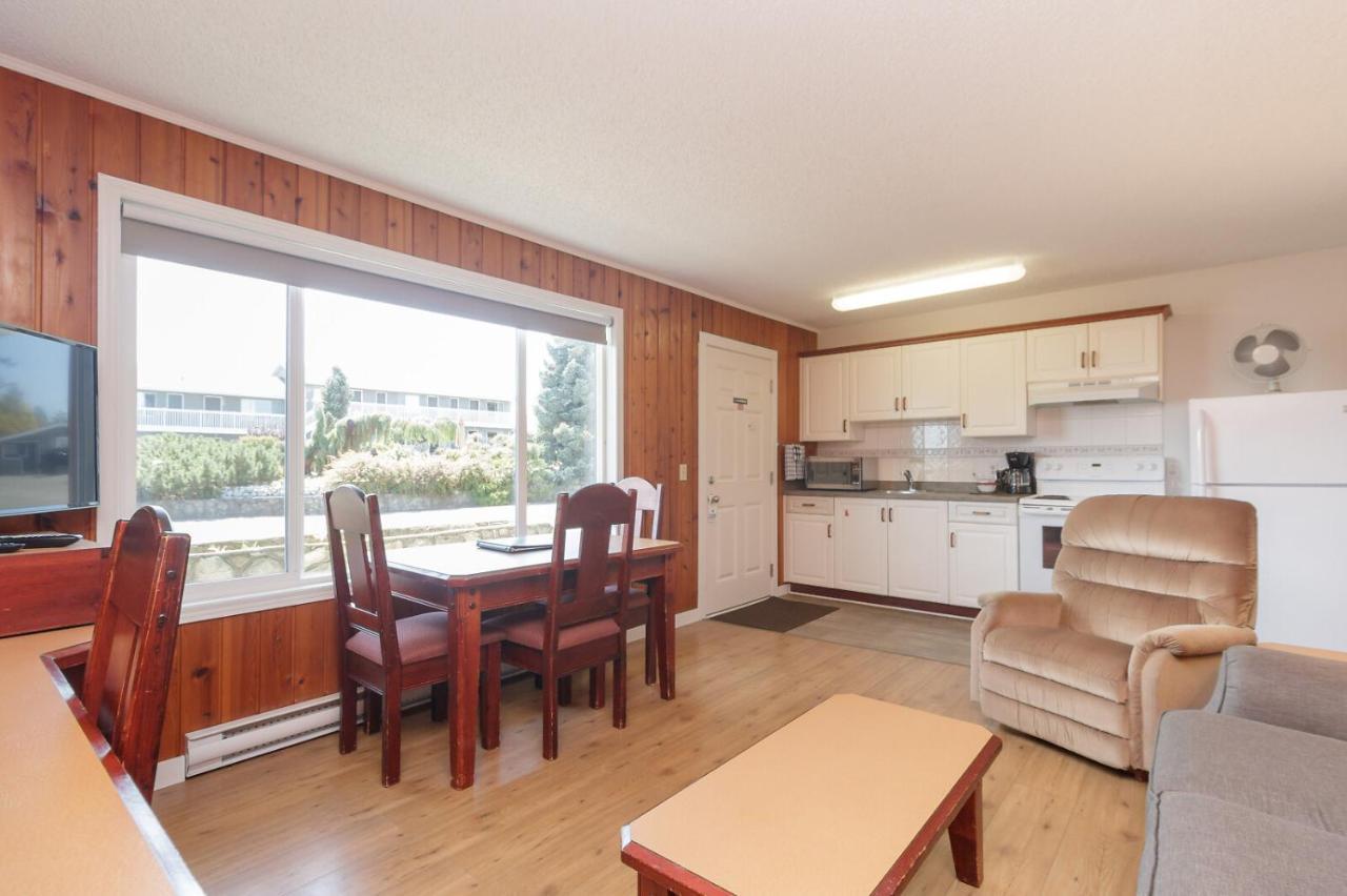 The Cedarwood Inn & Suites Sidney Eksteriør bilde