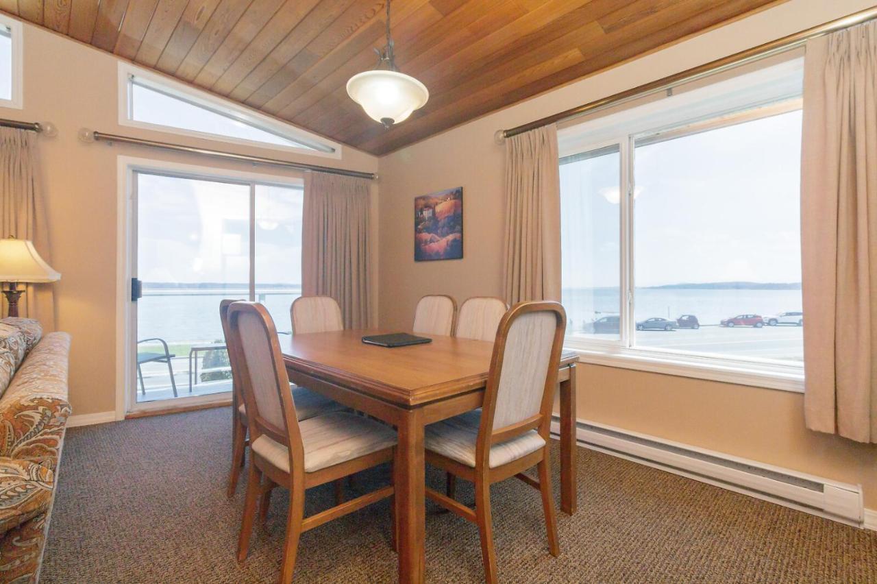 The Cedarwood Inn & Suites Sidney Eksteriør bilde