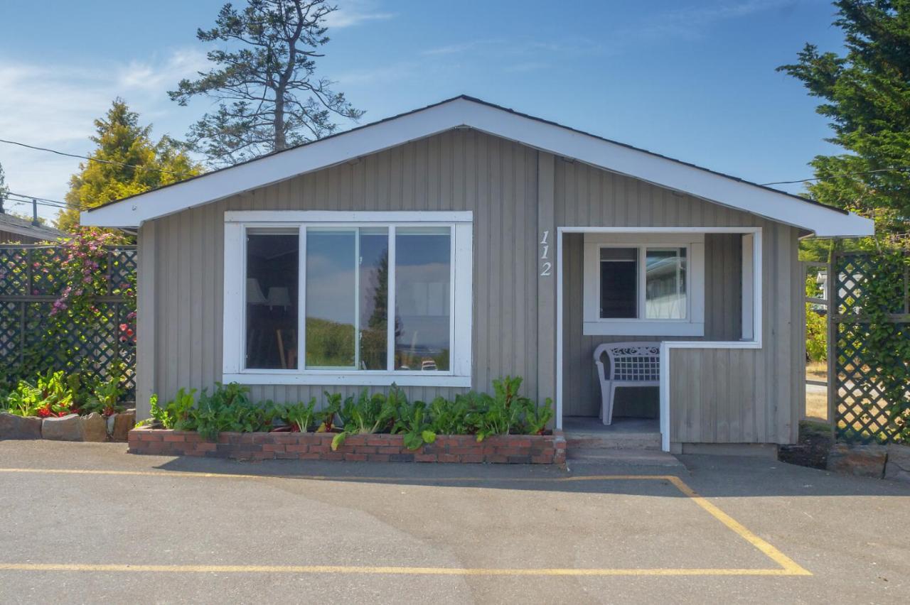 The Cedarwood Inn & Suites Sidney Eksteriør bilde