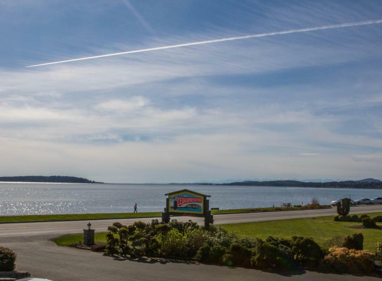 The Cedarwood Inn & Suites Sidney Eksteriør bilde
