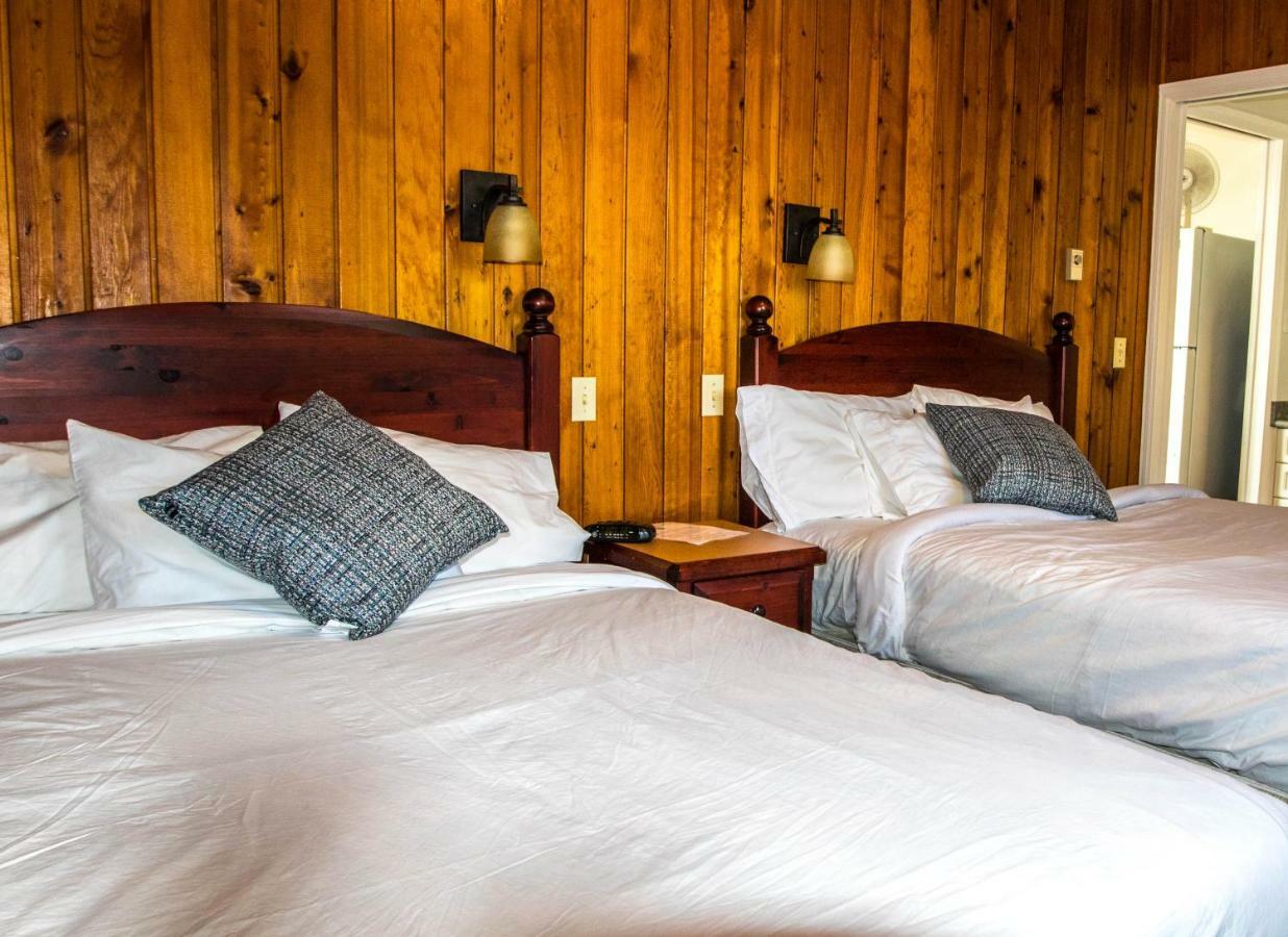 The Cedarwood Inn & Suites Sidney Eksteriør bilde